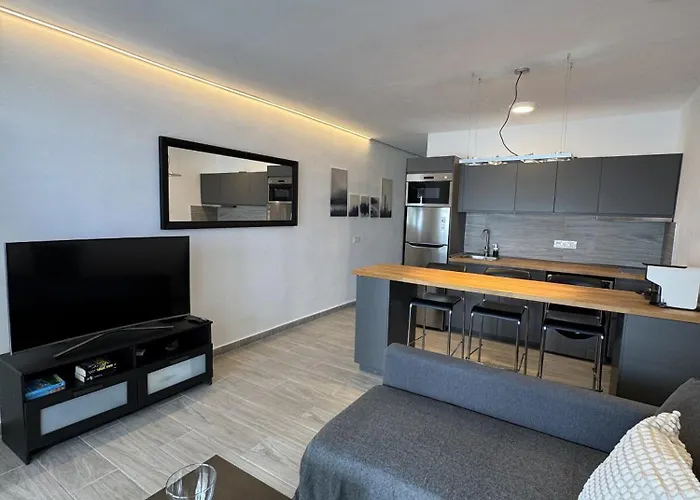 Casahost Tuscan Blue Pool View